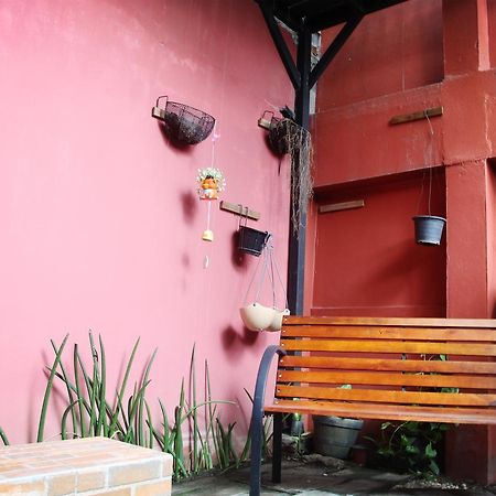 Rada Arak 79/4 Hostel Chiang Mai Eksteriør bilde
