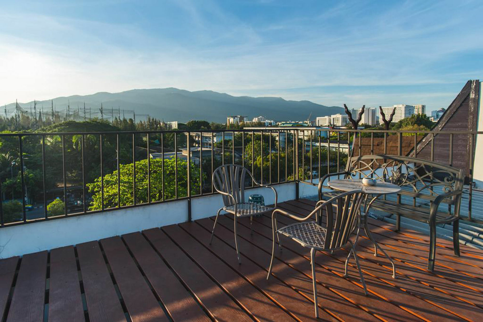 Rada Arak 79/4 Hostel Chiang Mai Eksteriør bilde